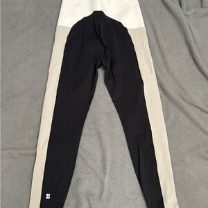 Sweaty Betty Women's Track Pants in Black, light grey Small 7/8 length